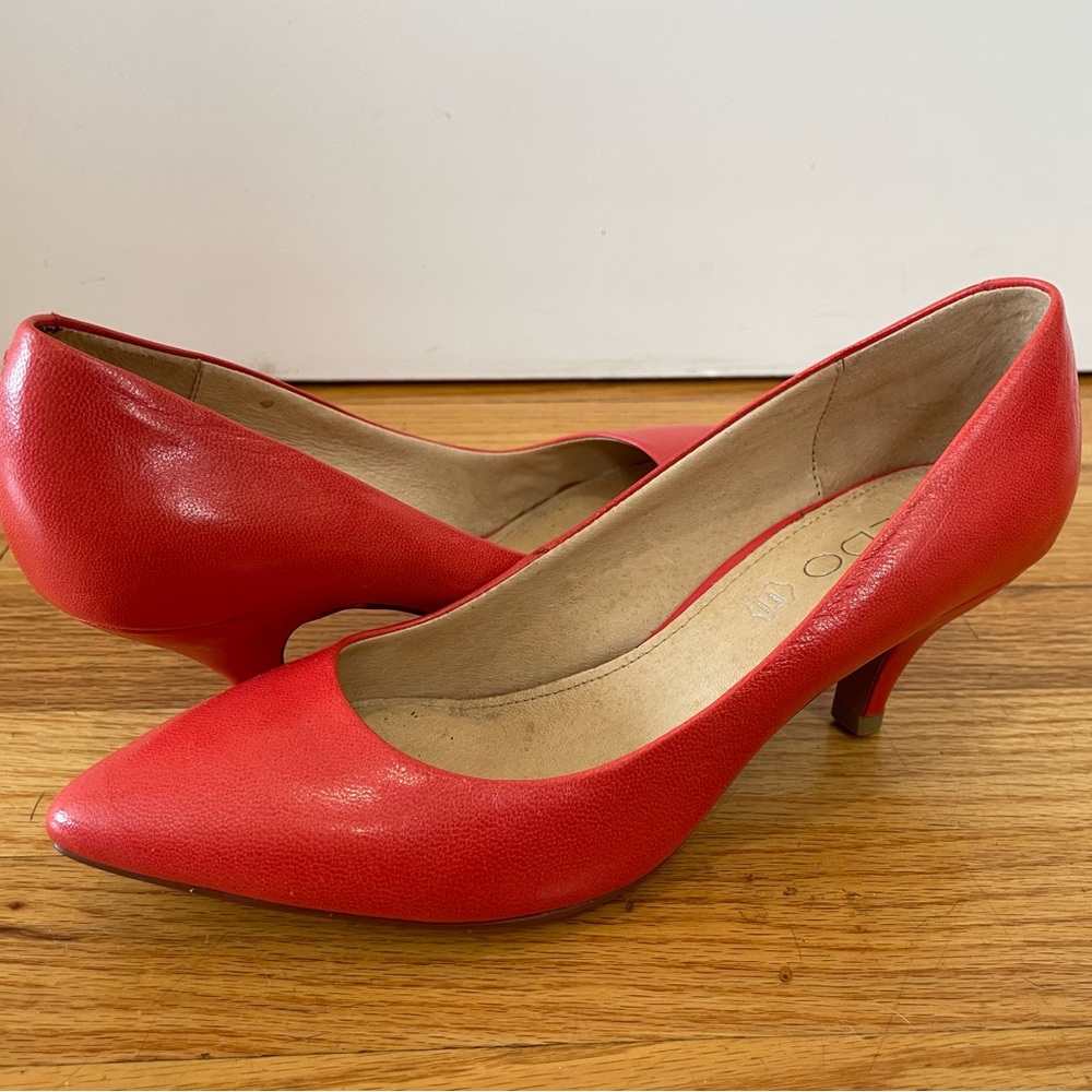 Aldo Red Leather Pointed Toe Kitten Heel Pumps – Size 8.5